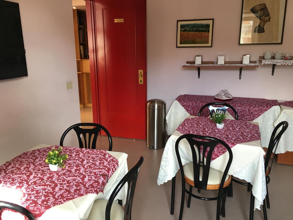 Hotel Facioni Помеция Екстериор снимка