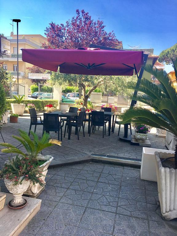 Hotel Facioni Помеция Екстериор снимка